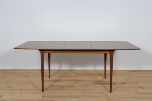 Rozkładany stół McIntosh z lat 60. - elegancki mebel vintage z drewna tekowego, lekka forma, sygnowany logo McIntosh