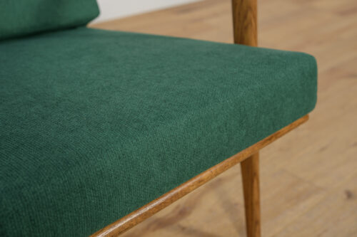 Mid Century Oak Armchair Model 300-139 from Swarzędz Factory, 1960s - Image 14