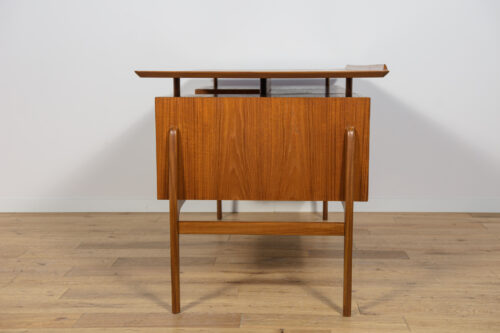 Mid-Century Freestanding Teak Desk, 1960s - Image 7