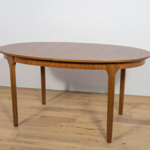 Mid-Century Oval Extendable Teak Dining Table from McIntosh, United Knigdom, 1960s